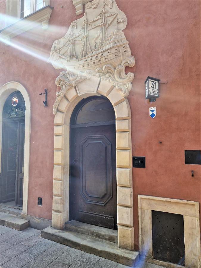 J&W Apartments Swietojanska Rooms Варшава Екстериор снимка